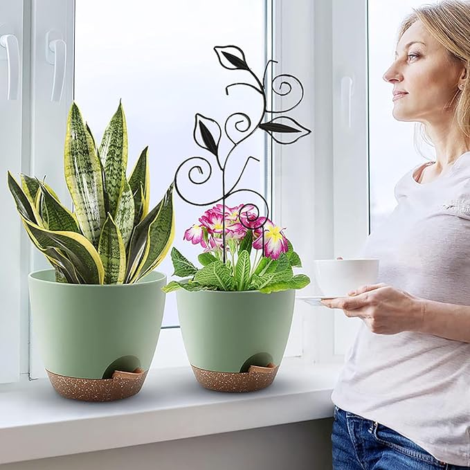 Decorative Metal Plant Trellis for Indoor Potted Plants – Leaf Shape Vine Support Stakes with 6 Plant Clips, Black/Green/Gold Garden Trellises for Climbing Plants, Vines (Black 1pc)