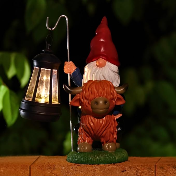 Garden Gnomes Outdoor, Highland Cow Decor, Gnomes Cow Decor for Outside, Gnomes Decorations for Yard, Gnome Garden Decor with Solar Lights, Outdoor Solar Garden Statues, Gnomes Gifts(Red Hat)