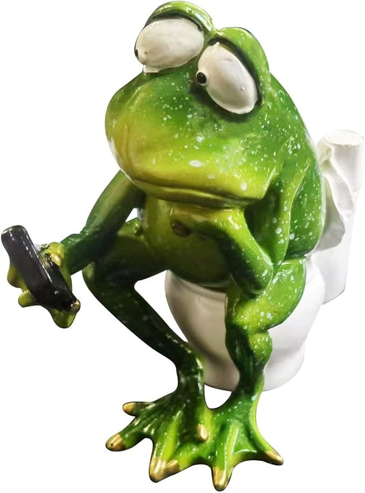 Funny Frog Sitting on Toilet Figurine, Funny Green Frog Texting On Toilet Personalized Animal Frogs Animals Resin Crafts for Home Office Bathroom Garden Outdoor Decoration Gift