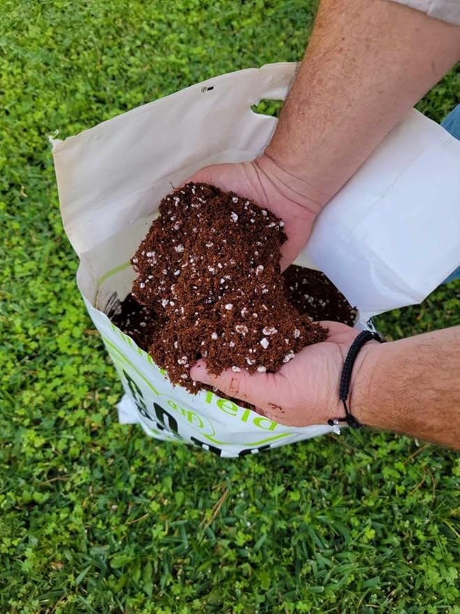 Coco Coir Perlite Mix Potting Soil - 70/30 Blend - Pre Buffered Plant Soil with Calcium, Organic Coconut Coir & Perlite for Plants - Garden Soil for Hydroponic, Indoor & Outdoor Gardening
