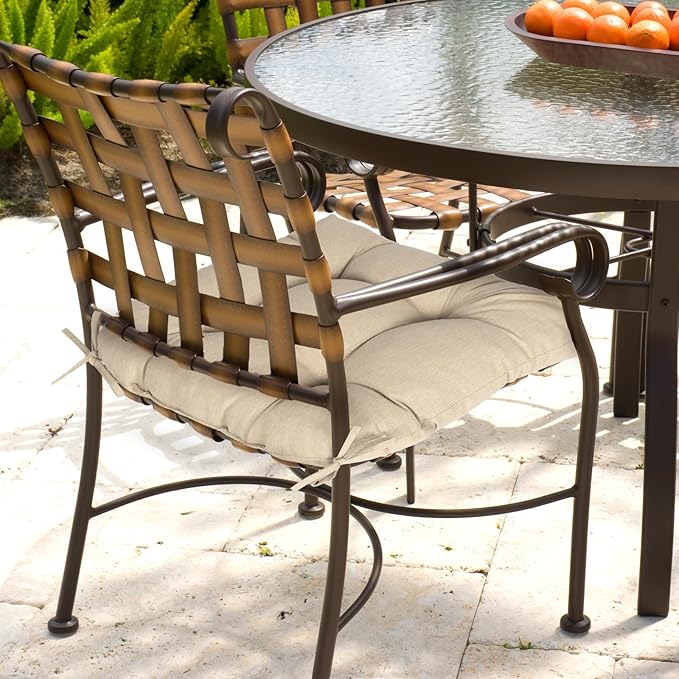 Aoodor 19" x 19" x 5" Tufted Outdoor Chair Cushions, Water Resistant & Fade Resistant Polyester Dining Chair Pads with 2 Straps for Patio Furniture, Set of 2