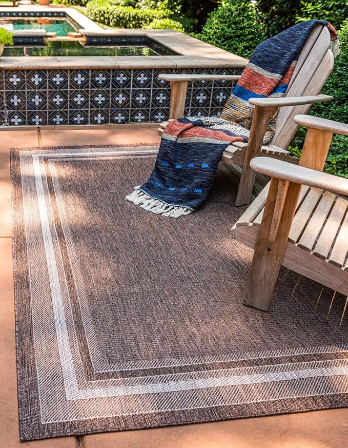 Unique Loom Outdoor Border Collection Area Rug - Soft Border (6' 1" x 9' Rectangle, Brown/ Ivory)