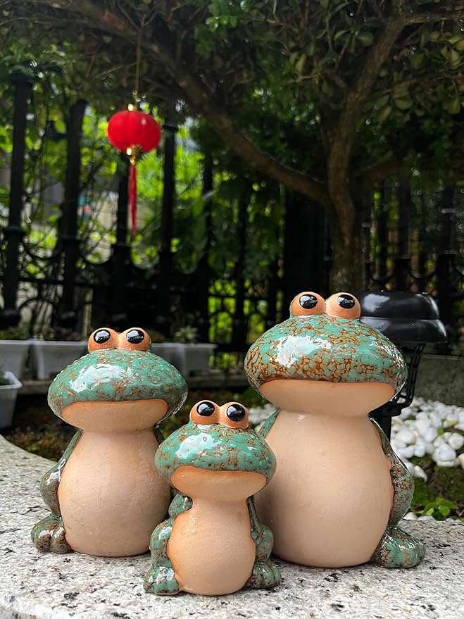 Frog Garden Decoration Set of 3,Funny Cute Ceramic Frog Garden Statues Yard Decoration Outdoor Holiday Decorations,Ideal Ornament for Outside Pond Pool Patio Front Porch Backyard (Green)