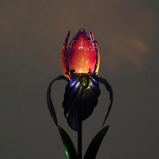 Garden Metal Violet Flower with Solar Light Outdoor Spring Decoration Figurine for Patio, Balcony, Yard, Lawn Ornament Unique Housewarming Gift